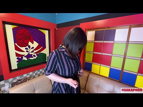 ❤️ Titi handiak dituen kutie japoniarra jostailu sexualekin masturbatzen da eta orgasmoa du. Elkarrizketa batean bere esperientzia madarikatuari buruz hitz egiten du. Titi erraldoiak eta puxa iletsua ozenki intzirika. Osakaporn Sluts pornoan eu.pornolemon.ru ❌️❤